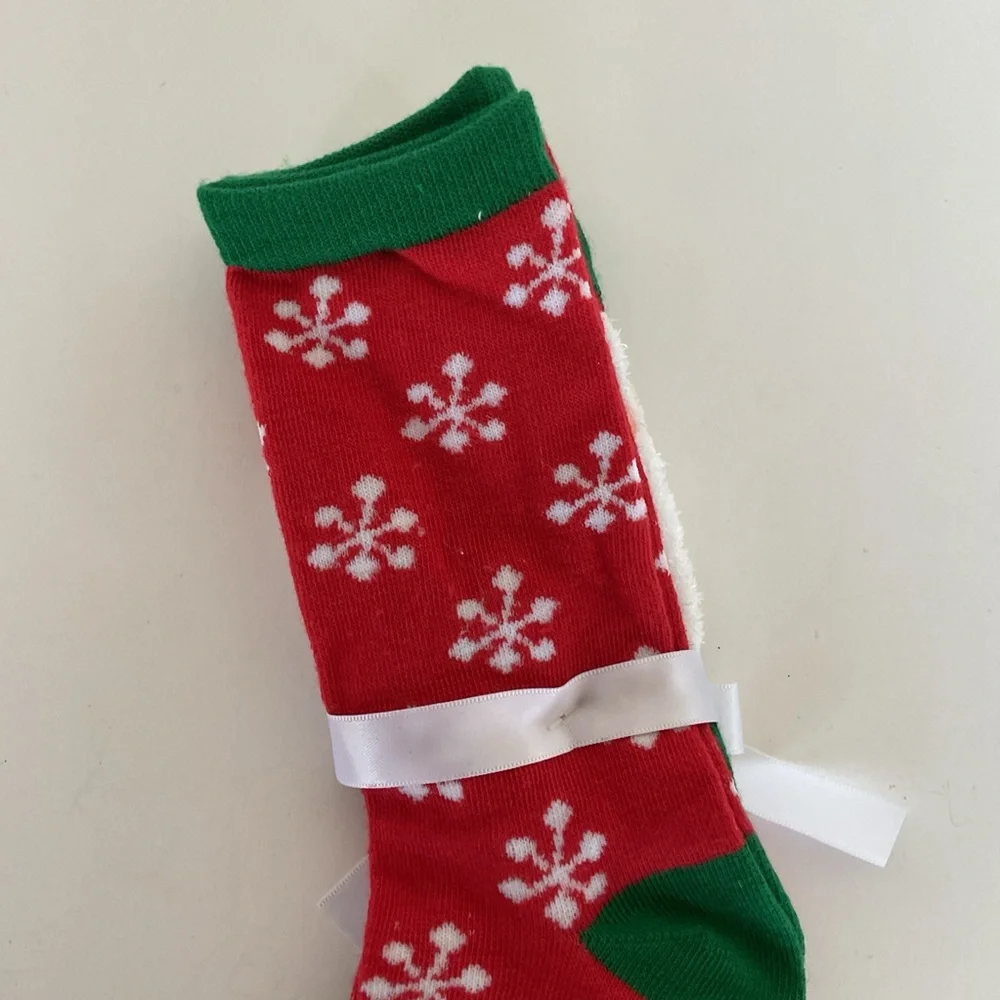 Kohls Set of 2 pairs of Christmas Socks NWT